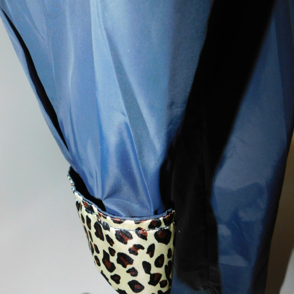 Mea eor Lightweight Rain Trench with Hood Large - Picture 4 of 7